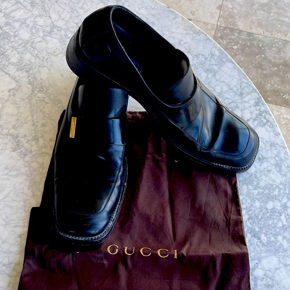 Men's authentic Gucci loafers size 11.5. Very comfortable and square toe.